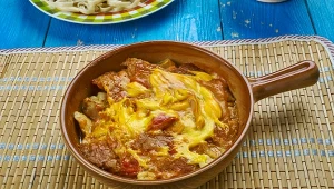 Zapiekanka enchiladowa z kurczakiem z patelni