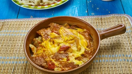 Zapiekanka enchiladowa z kurczakiem z patelni
