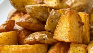 Ziemniaczki opiekane to najlepszy dodatek do obiadu