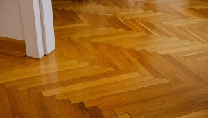 Każdy miał, nikt nie pamięta. Dziś ta podłoga jest modniejsza niż panele