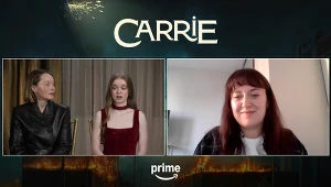 Z okazji premiery serialu "Carrie" na Prime Video porozmawialiśmy z Howell oraz Sloyan. "Celowo unikałam oglądania oryginału i czytania książki" - mówi wprost odtwórczyni głównej roli