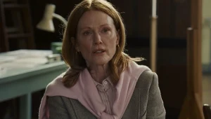 Julianne Moore kradnie cały spektakl. Takiej roli dawno nie zagrała!