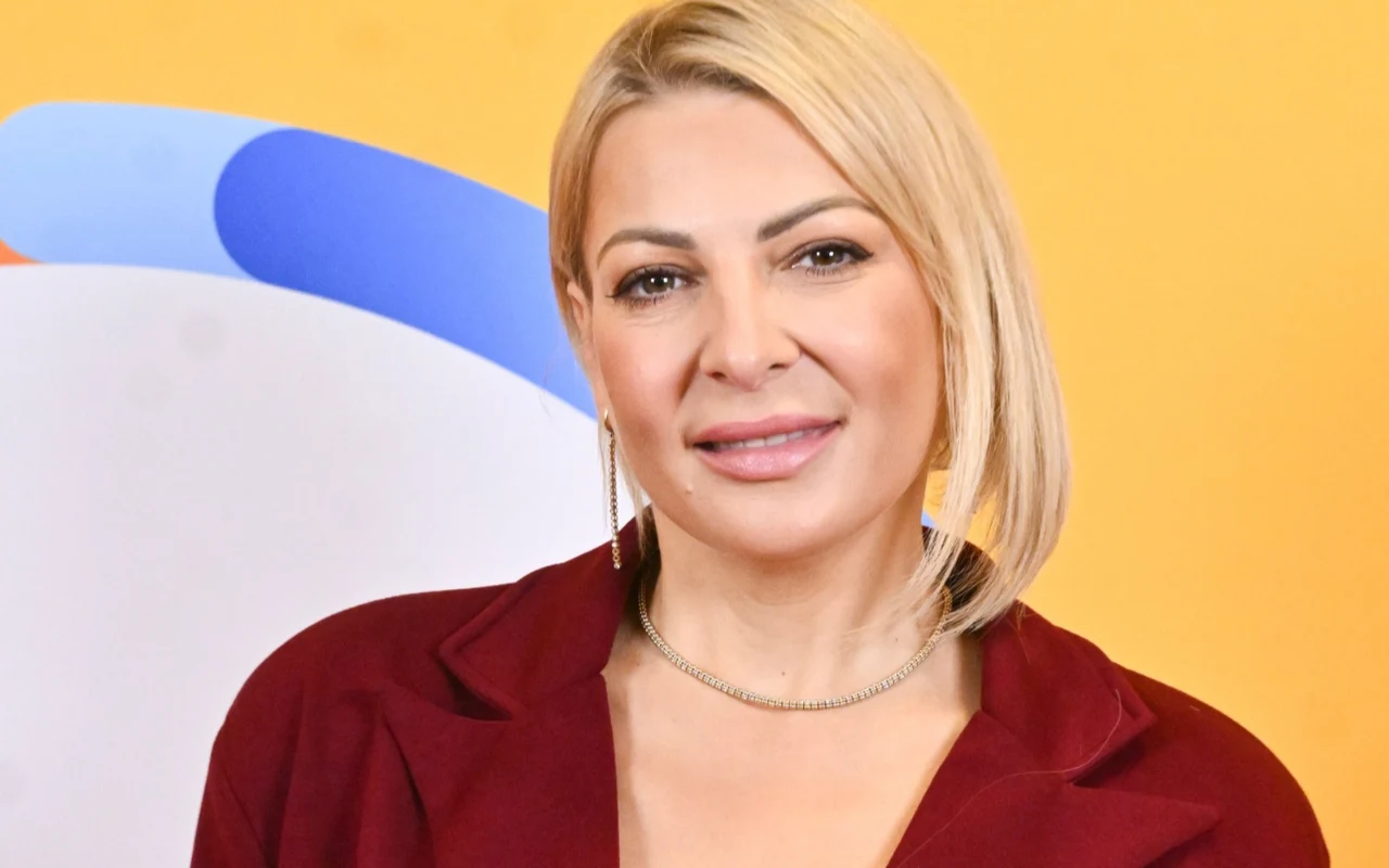 Magdalena Narożna-Romaniuk w "halo tu polsat" Magdalena Narożna-Romaniuk w "halo tu polsat"