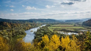 Mało znany zamek na Podkarpaciu. Jesienią wygląda szczególnie pięknie