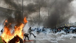 Chaos na ulicach Brukseli. Młodzież dołączyła do protestów
