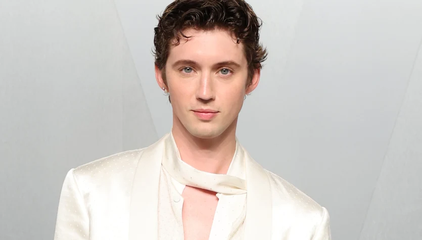 Troye Sivan z nowym albumem "She's The Best". "Zrobiłem najbardziej gejowski klip w mojej karierze"