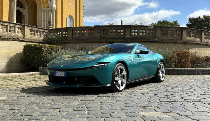 Ferrari Amalfi wyposażone jest w silnik V8 pozwalający na rozpędzenie się do 100 km/h w 3,3 s.