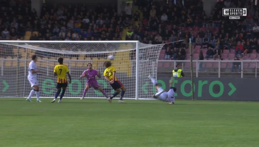 Ekwilibrystyczny strzał Orsoliniego ozdobą meczu Bologna – Lecce (Eleven Sports)