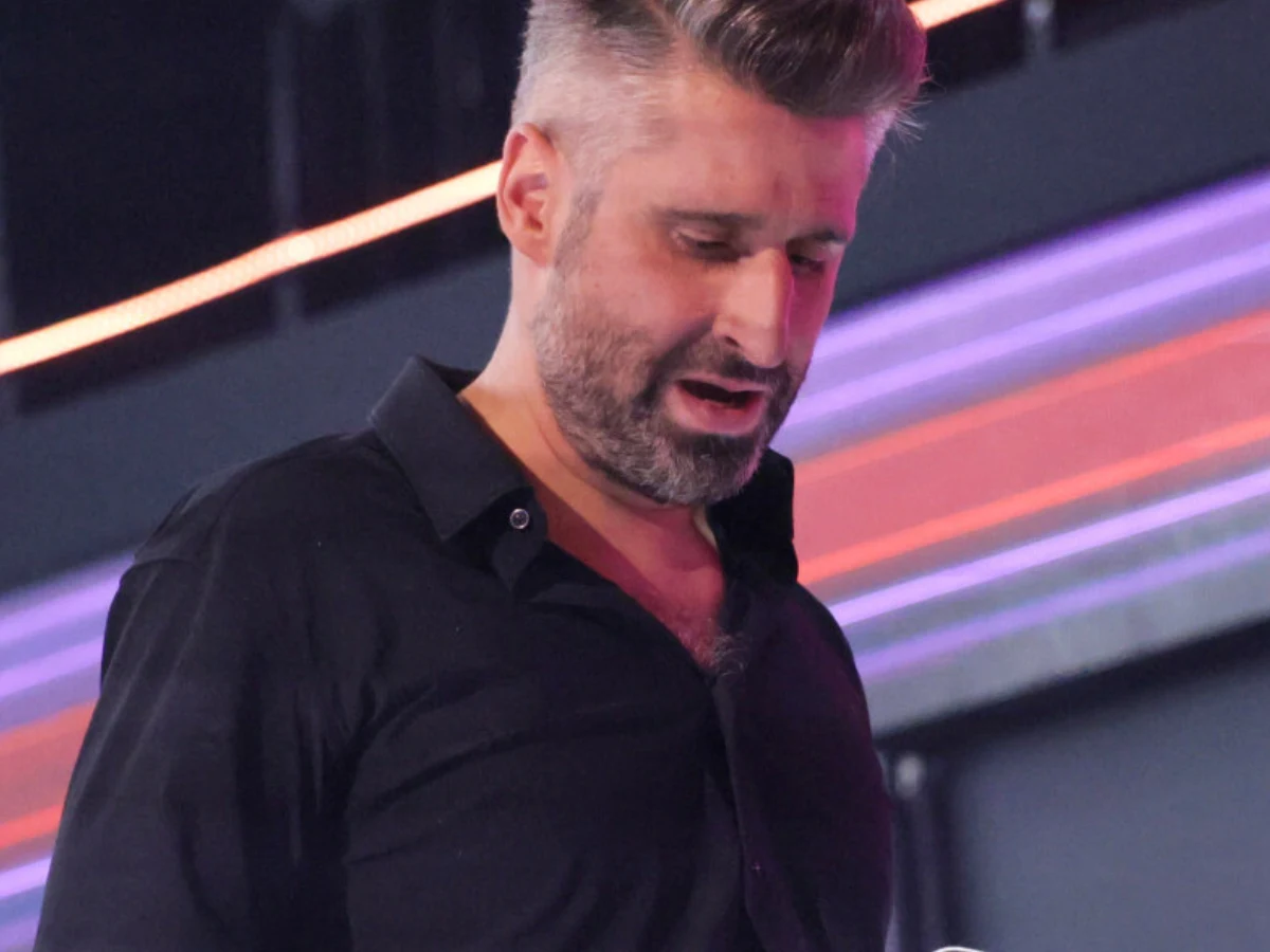 Piotr Gumulec Piotr Gumulec, uczestnik programu Taniec z gwiazdami, w studiu telewizyjnym.