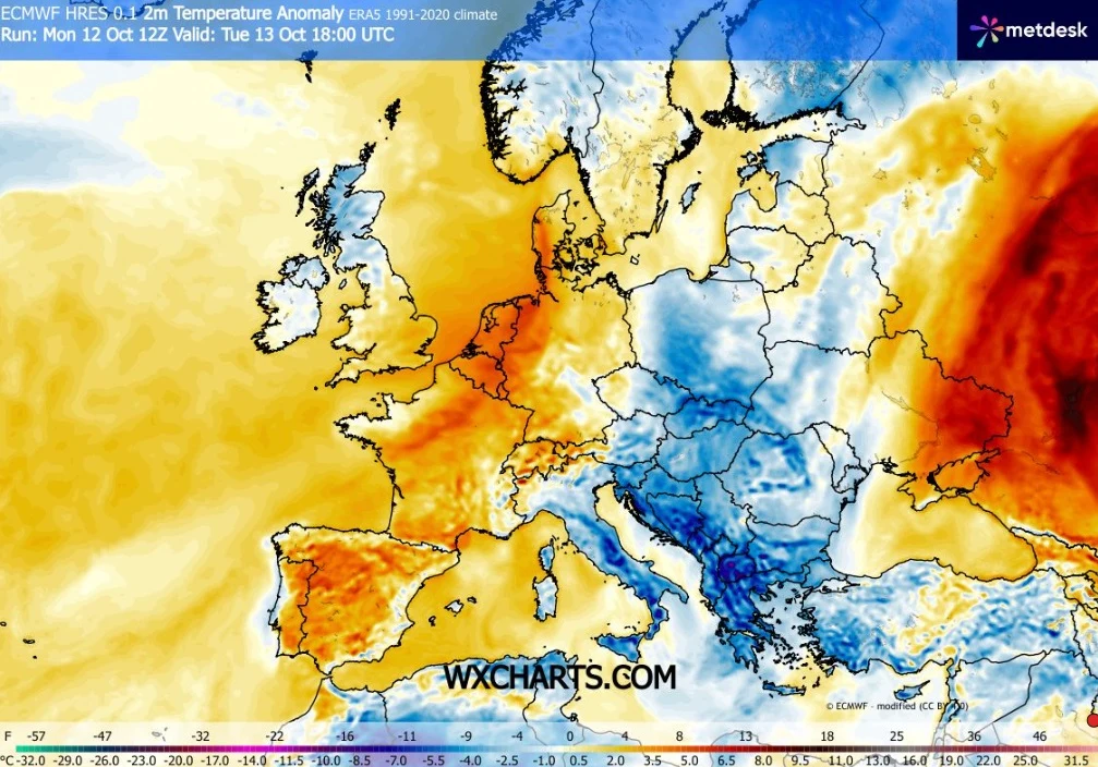 Mapa Europy z zaznaczonymi anomaliami temperatury powietrza; zachodnia część kontynentu wyróżniona odcieniami pomarańczowego i żółtego, wskazującymi wyższe od normy temperatury, natomiast środkowa i południowo-wschodnia Europa pokryta intensywnym niebi...