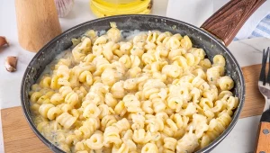 Pocieszający makaron z gorgonzolą na jesienną chandrę. 15 minut roboty i można zajadać