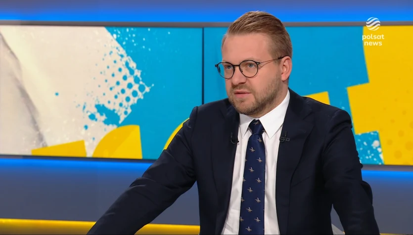 Policja w Trybunale Konstytucyjnym? Ozdoba w ''Graffiti'': ''Pałą i uchwałą''. Chcą odwrócić uwagę od Kołodziejczaka