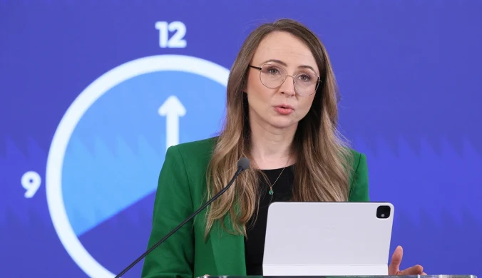 Agnieszka Dziemianowicz-Bąk, szefowa MRPiPS: Dodatkowa godzina pracy jest traktowana jako godzina nadliczbowa