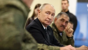 Rzecznik Władimira Putina zapewnił, że ten odnotowuje doniesienia o zwrocie w relacjach USA i Ukrainy