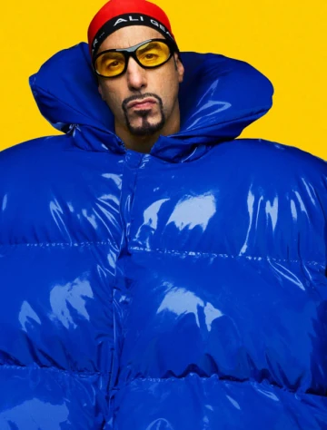 Sacha Baron Cohen na plakacie filmu "Ali G: Kto ja jezdem?"