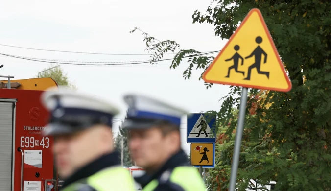 Policja patroluje teren szkół