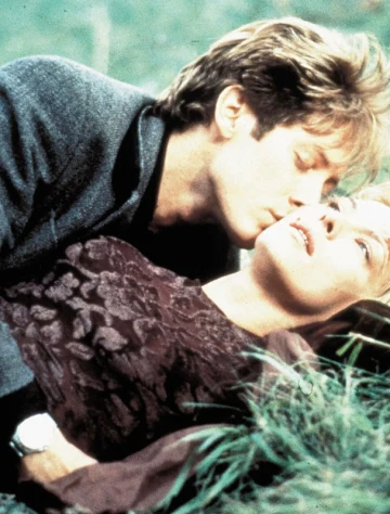 James Spader i Deborah Kara Unger w scenie z filmu "Crash"