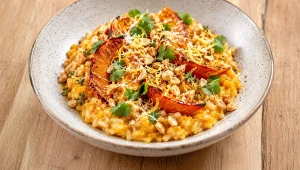 Risotto z pieczoną dynią hokkaido i orzechami
