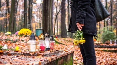 Przesąd na Wszystkich Świętych. Tego lepiej nie robić przed wizytą na cmentarzu. 