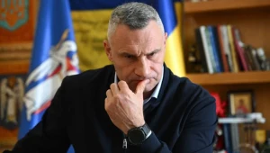 "Kliczko, twój czas minął". Setki osób na ulicach Kijowa, trwa protest