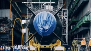Francja ma nowy okręt podwodny z napędem atomowym. Opuścił linię produkcyjną.