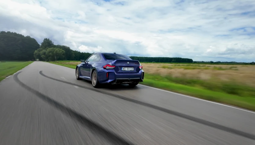 BMW M2 CS to benzynowa odpowiedź na elektryczne czasy. Kocham ten wóz