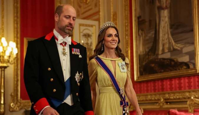 Księżna Kate olśniła w cytrynowej sukni i w klejnotach rodowych 