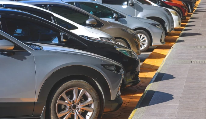 Chińskie samochody nie zostaną wpuszczone na parking przy jednym z cmentarzy we Wrocławiu