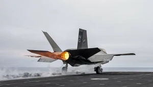 F-35C Lightning II wylądował na Gerald R. Ford. Ważny krok w stronę przyszłości.