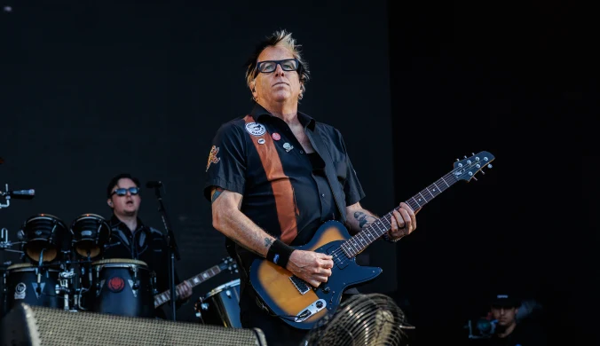 Gitarzysta The Offspring przekazał niepokojące wieści o swoim stanie zdrowia. "Na jakiś czas muszę się wycofać"