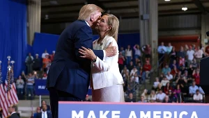 Donald Trump i Darline Graham podczas wiecu wyborczego w Karolinie Południowej