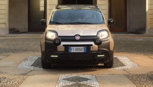Fiat Pandina Tributo Autobianchi to uhonorowanie 30-rocznicy rejestracji ostatniego zarejestrowanego egzemplarza auta firmy Autobianchi.