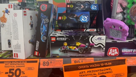 Biedronka sprzedaje kalendarz adwentowy LEGO za 99 zł i zestawy od 29,99 zł od 29.10