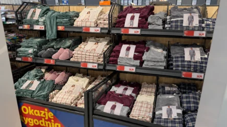 Lidl szykuje welurowe dresy i piżamy na chłodne dni. Od poniedziałku ceny od 31,99 zł, a od czwartku rabat -50%