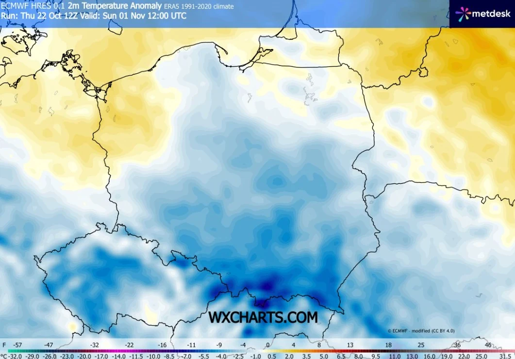 Mapa Polski z zaznaczeniem anomalii temperatury, dominujące odcienie niebieskiego i granatowego wskazują na znaczne ochłodzenie szczególnie w południowej części kraju, natomiast północno-zachodnia część wyróżnia się cieplejszymi odcieniami żółci.