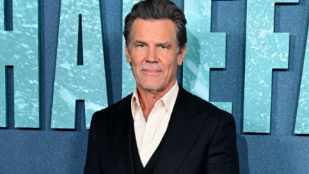 Josh Brolin na premierze filmu "Upadek wieloryba"