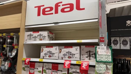 Selgros ma sprzęt Tefal do kuchni. Maszynka do mięsa za 244,77 zł i zestaw garnków za 355,47 zł