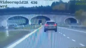 Kierowca SUV-a BMW tłumaczył, że musiał jechać 200 km/h bo tym autem nie da się jechać 120 km/h