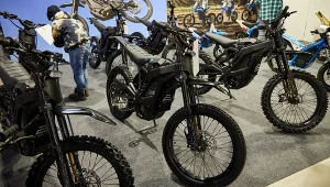 Motocykle i motorowery elektryczne zyskują w Polsce coraz większą popularność