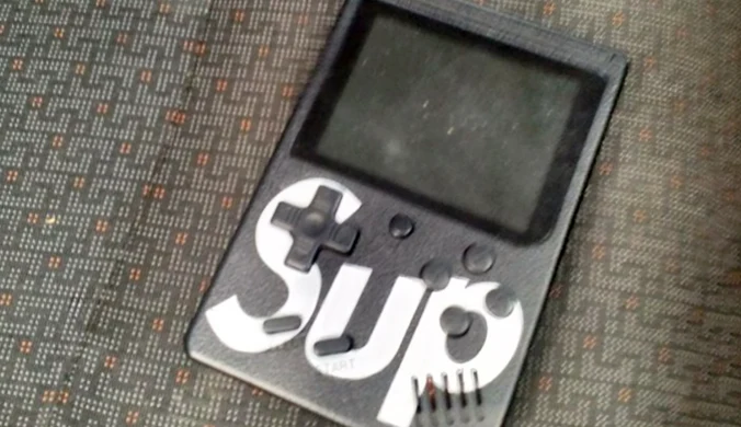 Złodzieje mają nową broń. „Game Boy” przełamuje zabezpieczenia aut. Fot. @WestYorksPolice 