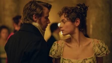 "Duma i uprzedzenie": Jack Lowden i Emma Corrin