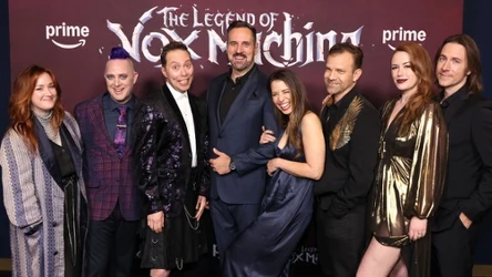  Ashley Johnson, Taliesin Jaffe, Sam Riegel, Travis Willingham, Laura Bailey, Liam O'Brien, Marisha Ray, Matthew Mercer