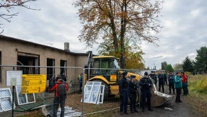 Rozbiórka świetlicy na osiedlu Maltańskim w Poznaniu