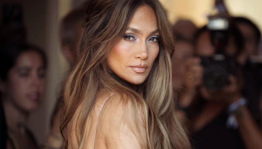 Zainspirowana wyprowadzką dzieci i samotnością napisała piosenkę. Jennifer Lopez zapowiada ważną premierę!