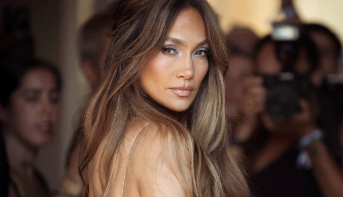 Zainspirowana wyprowadzką dzieci i samotnością napisała piosenkę. Jennifer Lopez zapowiada ważną premierę!