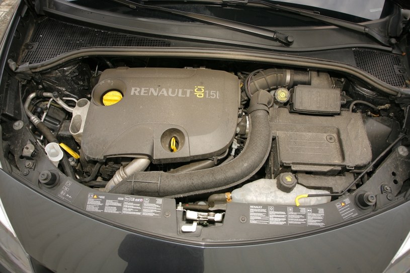 Używane Peugeot 207, Renault Clio III Motoryzacja w
