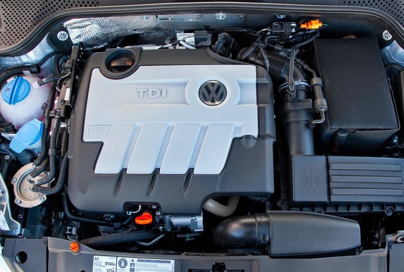 1,6-litrowy silnik o mocy 105 KM zapewnia przeciętne osiągi, ale jest oszczędny. /Volkswagen