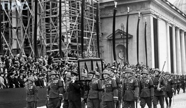 1 czerwca 1935 r. Sprowadzenie zwłok matki Józefa Piłsudskiego do Polski, do Wilna