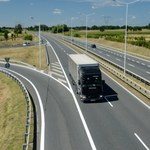 1 lipca dwie ważne zmiany dla kierowców aut osobowych i ciężarówek