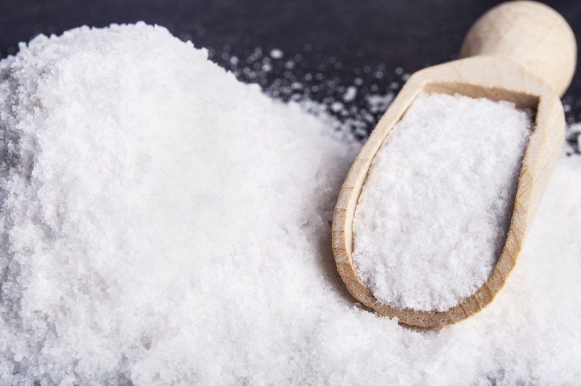 1 łyżeczka soli dziennie jest wręcz niezbędna dla zdrowia /123RF/PICSEL